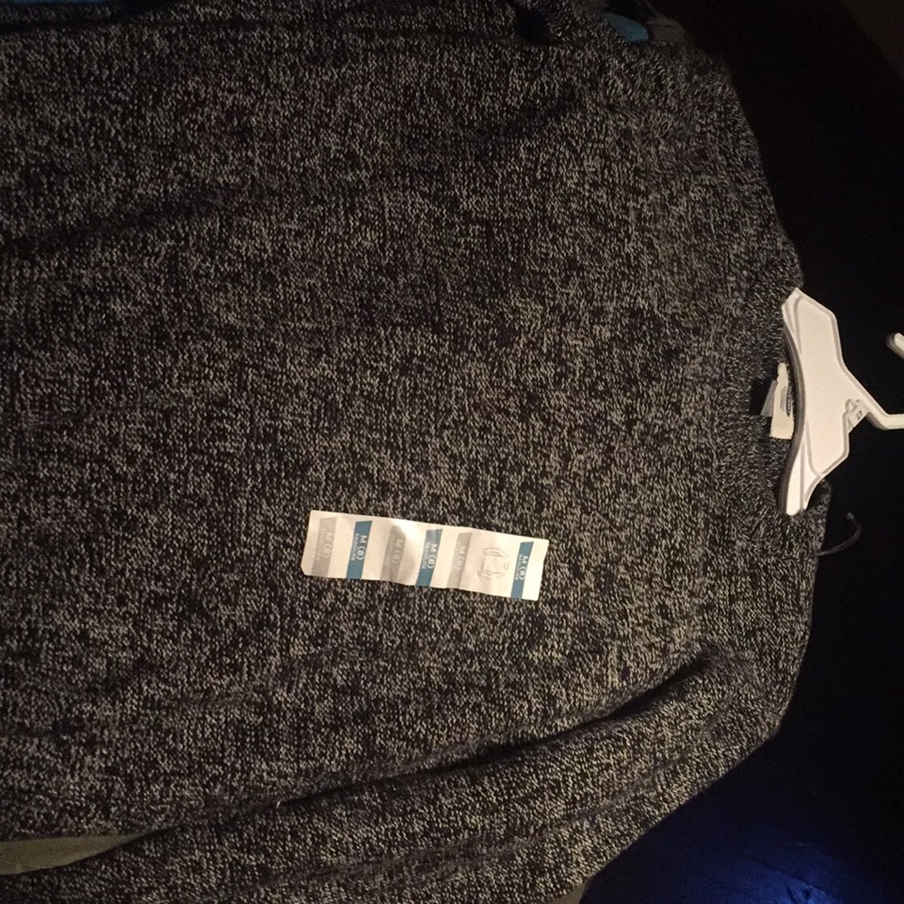 Old navy boys medium sweater. New with tags